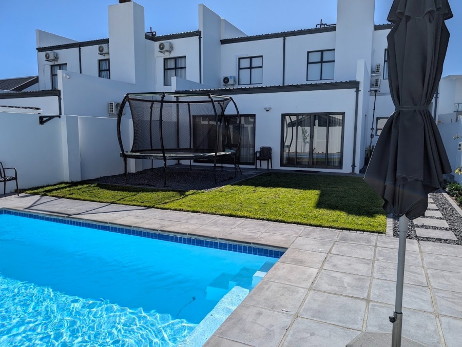 4 Bedroom Property for Sale in Sandown Western Cape